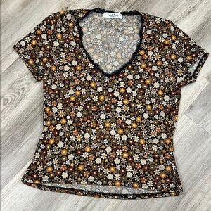 90s/Y2K Style Ribbed All Over Floral Print Lace Trim V-Neck SS Baby Tee Blouse S
